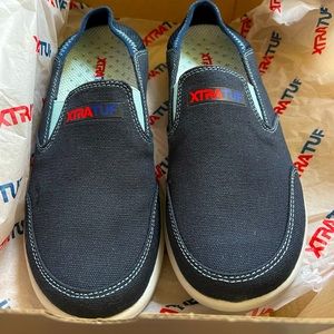 NWT Xtratuff Slide Ons